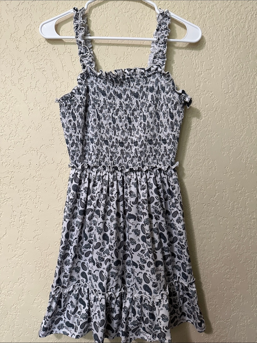 Charlotte Russe White & Gray Paisley Smocked Sundress S